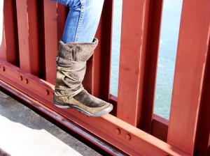 Cushe Navajo's walking the Golden Gate Bridge.